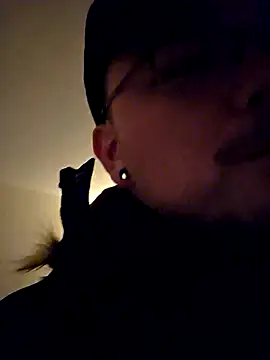 cmichaelxxx online show from March 21, 2025, 12:07 am