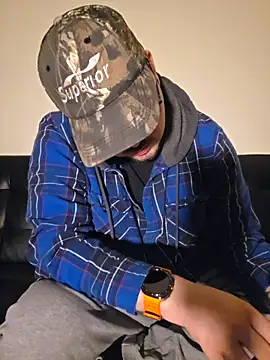 Snapshot of cmichaelxxx chatting on November 16, 2025, 1:33 am cmichaelxxx online show from November 16, 2025, 1:33 am