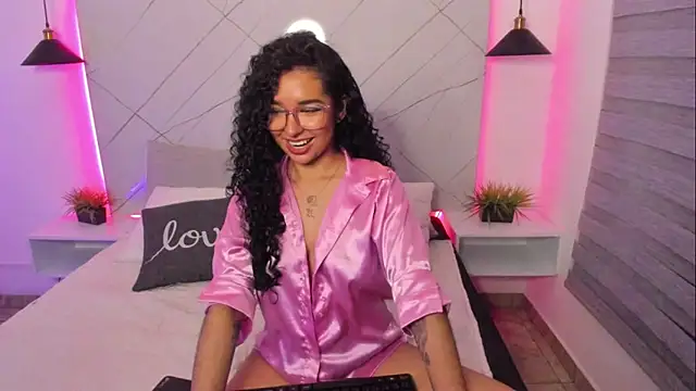 AUDREY HARRIS online show from January 12, 2025, 2:24 am