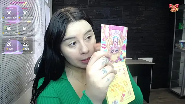 SaraBraun  online show from December 26, 2024, 1:43 pm