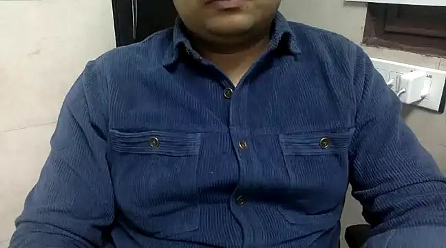 Snapshot of simpleguy1011 chatting on December 13, 2024, 2:05 pm simpleguy1011 online show from December 13, 2024, 2:05 pm