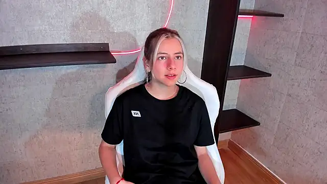 ArtemisaBlake online show from January 4, 2025, 9:09 pm