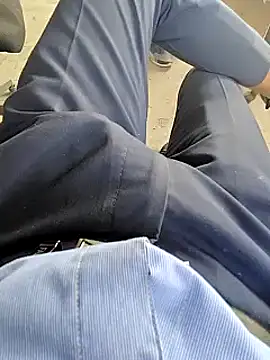 Snapshot of bananadick____ chatting on January 18, 2025, 8:41 am bananadick     online show from January 18, 2025, 8:41 am