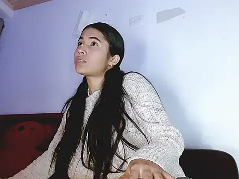 Snapshot of brihanna_lena chatting on March 11, 2026, 6:19 am brihanna lena online show from March 11, 2026, 6:19 am