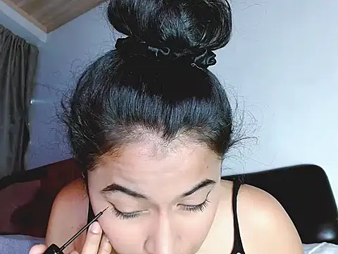 brihanna lena online show from June 1, 2026, 9:49 pm