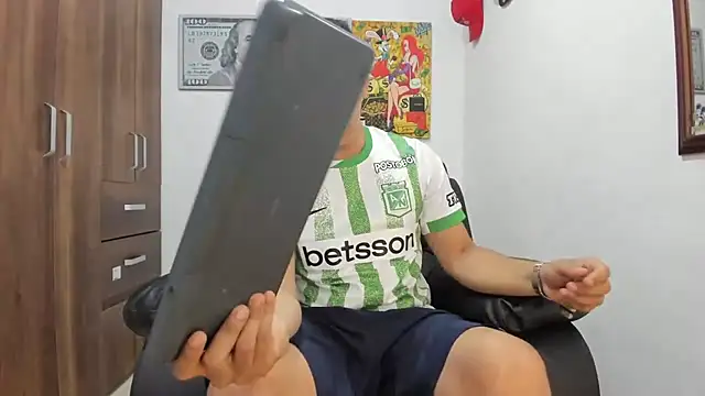 Snapshot of boss_of_cash chatting on September 22, 2025, 7:38 pm boss of cash online show from September 22, 2025, 7:38 pm