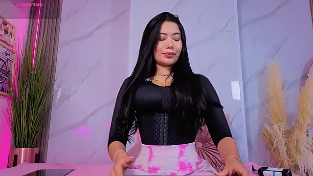 Chlooee   online show from October 2, 2025, 1:12 am