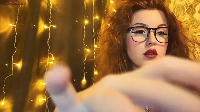 LaurenRossss online show from February 10, 2025, 10:51 pm