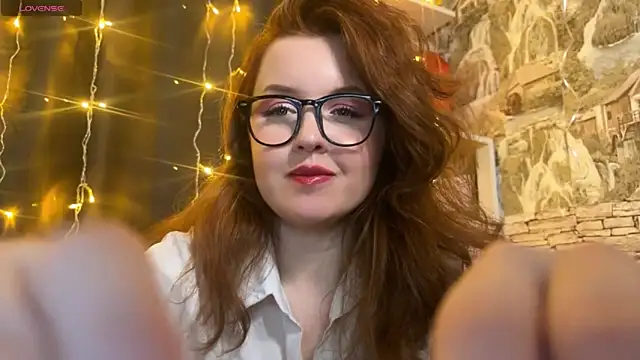 LaurenRossss online show from February 13, 2025, 2:12 am