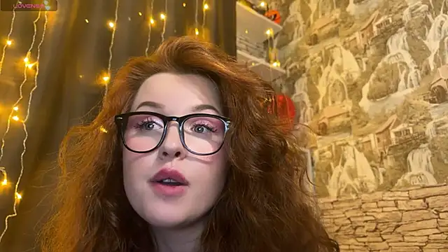 LaurenRossss online show from February 18, 2025, 2:49 am