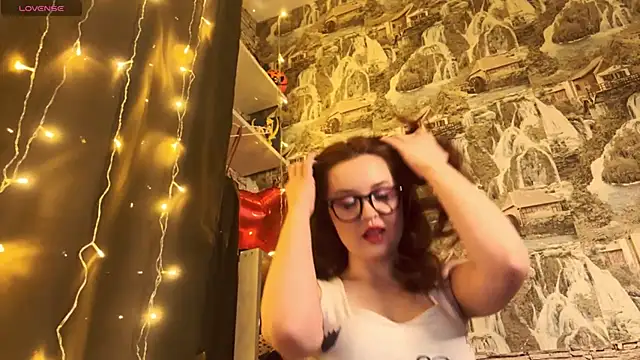LaurenRossss online show from February 25, 2025, 11:33 pm