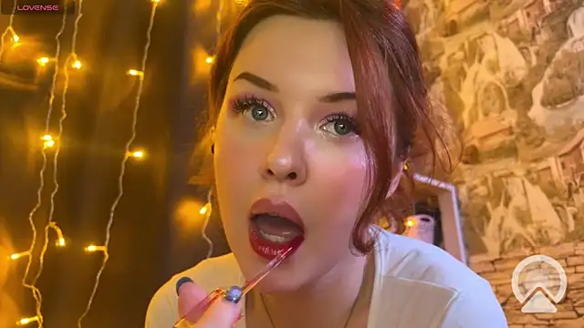 LaurenRossss online show from March 9, 2025, 11:35 pm