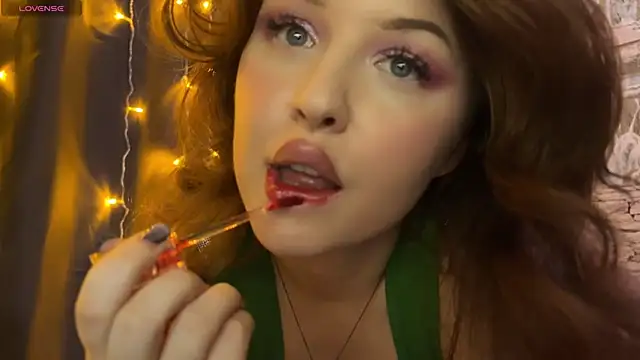LaurenRossss online show from March 13, 2025, 1:43 am