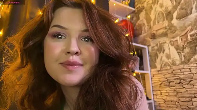 LaurenRossss online show from March 13, 2025, 5:00 am