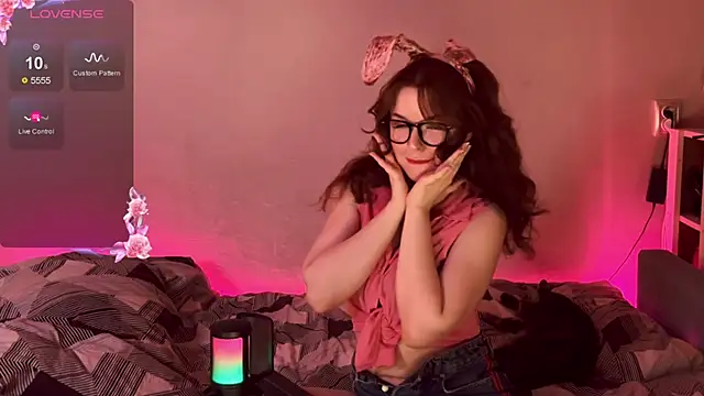 Snapshot of LaurenRossss chatting on October 3, 2025, 10:51 pm LaurenRossss online show from October 3, 2025, 10:51 pm