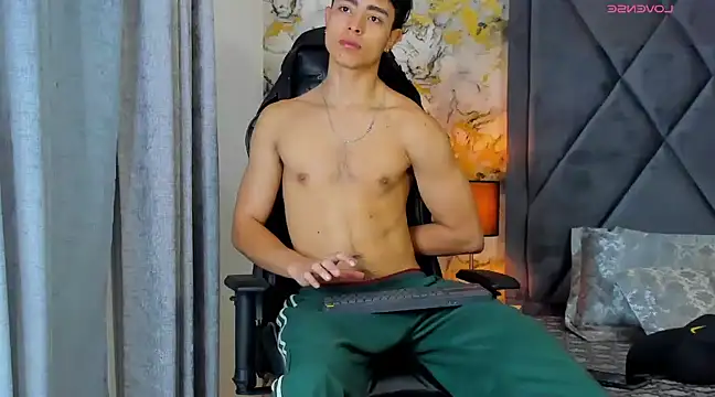 JoshRashfordd online show from January 26, 2025, 11:39 am
