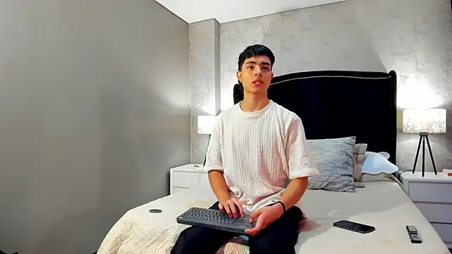 JoshRashfordd online show from February 9, 2025, 11:47 am