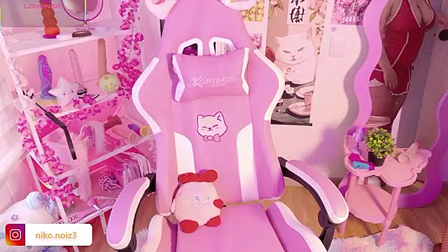 Snapshot of lady_noize chatting on March 6, 2026, 10:28 pm lady noize online show from March 6, 2026, 10:28 pm