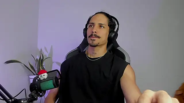 Lukeetaylor online show from June 2, 2026, 1:46 pm