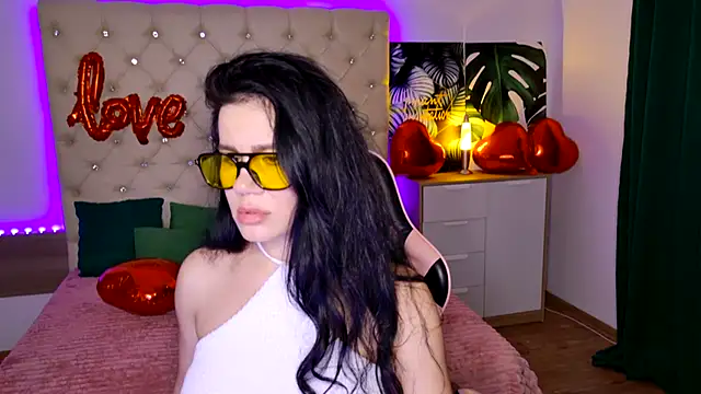 KattieSims online show from February 14, 2025, 10:36 pm