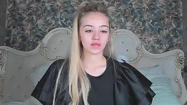 STELLA RICH online show from January 15, 2025, 9:51 pm