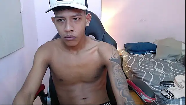 mr stiven  online show from January 3, 2025, 3:05 am