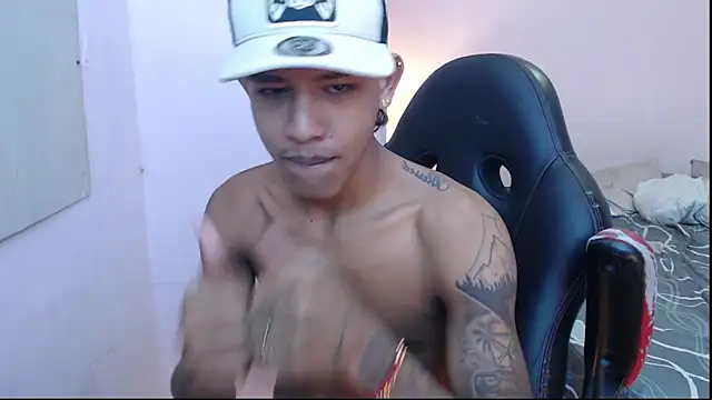 mr stiven  online show from January 4, 2025, 12:59 am