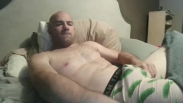 Snapshot of Nickj630 chatting on October 16, 2025, 4:02 am Nickj630 online show from October 16, 2025, 4:02 am