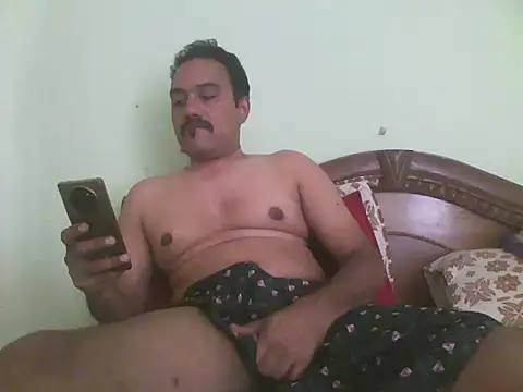 farhaanmacho online show from May 6, 2026, 9:03 am