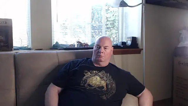 harley99574 online show from October 2, 2025, 6:59 pm