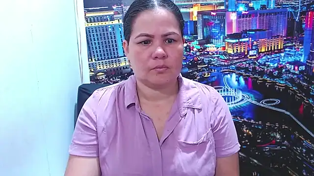 Snapshot of tamara_hottt chatting on October 18, 2025, 1:23 pm tamara hottt online show from October 18, 2025, 1:23 pm