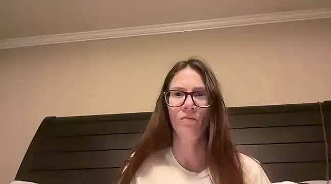 yourstrulylivy69 online show from December 13, 2024, 4:54 am