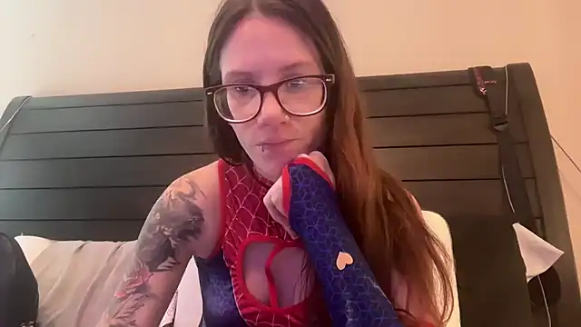 yourstrulylivy69 online show from January 22, 2025, 3:18 pm