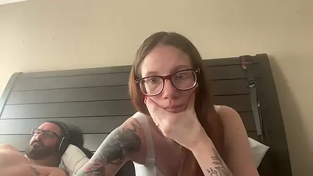 yourstrulylivy69 online show from February 13, 2025, 7:10 pm