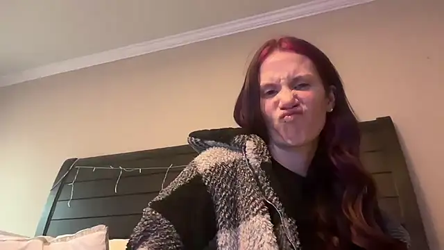 yourstrulylivy69 online show from March 4, 2025, 7:54 pm