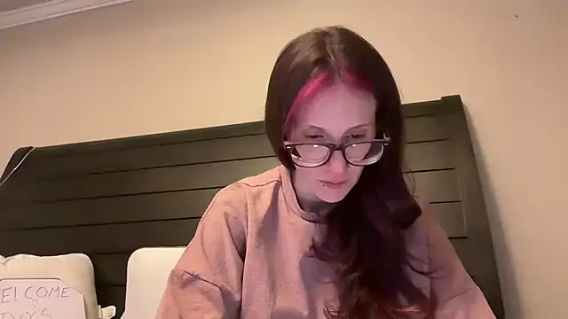 yourstrulylivy69 online show from March 7, 2025, 12:37 am
