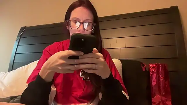 yourstrulylivy69 online show from March 11, 2025, 12:00 am