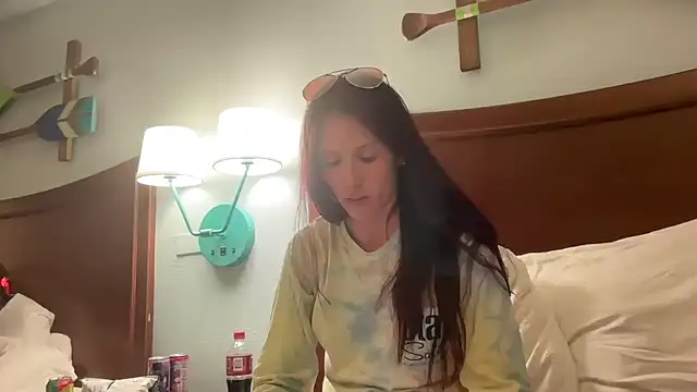 yourstrulylivy69 online show from March 18, 2025, 11:09 pm