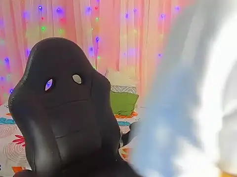 davinacaro online show from October 3, 2025, 5:54 pm