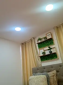 sasi luna online show from November 25, 2025, 1:44 pm