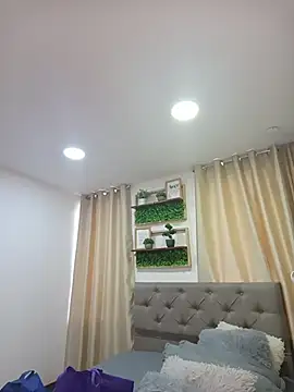 sasi luna online show from February 9, 2026, 1:48 pm