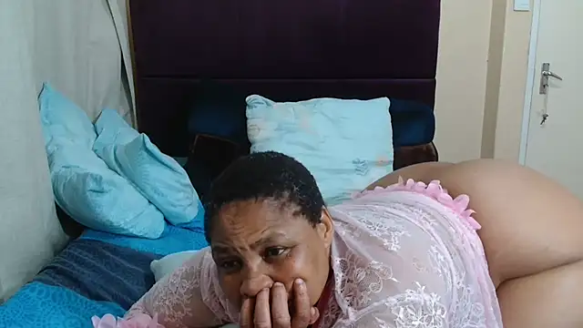 Snapshot of Bbw255 chatting on July 13, 2026, 10:12 pm Bbw255 online show from July 13, 2026, 10:12 pm