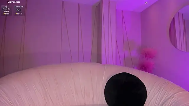 BellaCarteer  online show from February 4, 2025, 5:55 pm