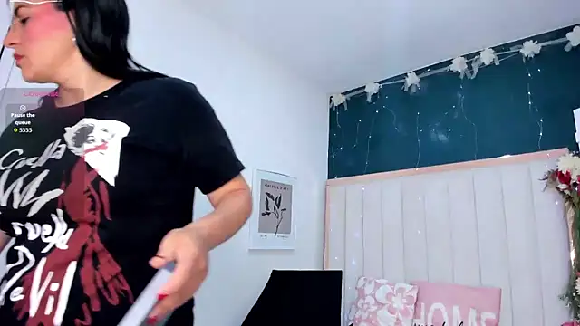 africa holmes online show from November 23, 2025, 2:11 am