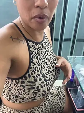 Snapshot of Naticol1 chatting on October 18, 2025, 9:26 pm Naticol1 online show from October 18, 2025, 9:26 pm