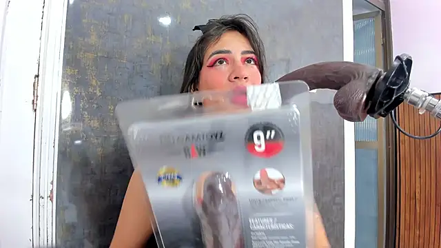 Snapshot of violett_collins_ chatting on October 28, 2025, 10:34 pm violett collins online show from October 28, 2025, 10:34 pm