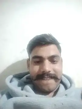 Snapshot of Solomen00 chatting on January 3, 2025, 5:31 pm Solomen00 online show from January 3, 2025, 5:31 pm