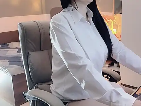 Eva-Public online show from January 16, 2025, 6:37 pm