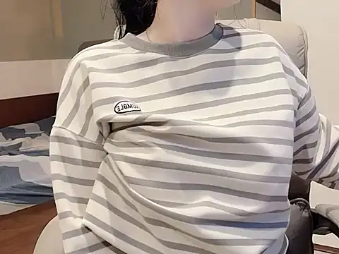 Eva-Public online show from February 20, 2025, 7:19 pm