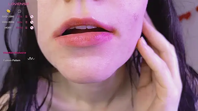 Lana  Cute  online show from February 11, 2025, 4:56 pm